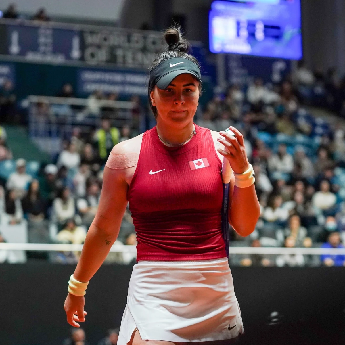 CHAMPAGNE SJ Bianca Andreescu16