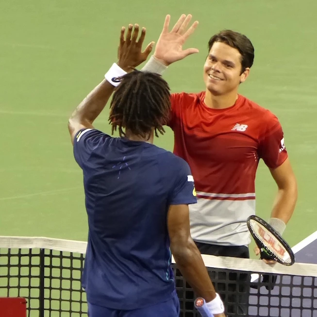 Pix1 milos smile