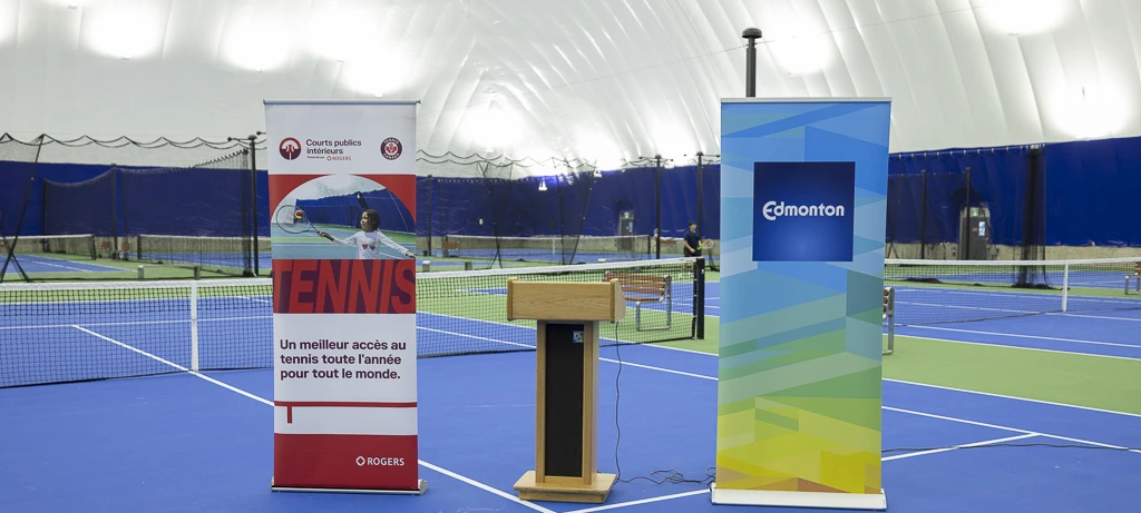 Le Programme de courts publics intérieurs présenté par Rogers célébré l’ouverture des installations à Edmonton et à Chatham-Kent