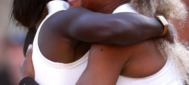 Serena Williams effectue un retour victorieux aux côtés de Victoria Mboko au Queen’s Club