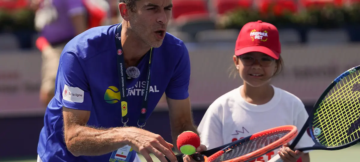 Semaine nationale des entraîneurs : faites connaissance avec trois entraîneurs de tennis communautaire