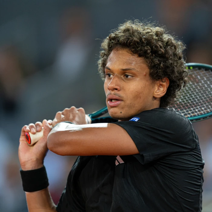 Gabriel Diallo lets lead slip away in first round of Italian Open