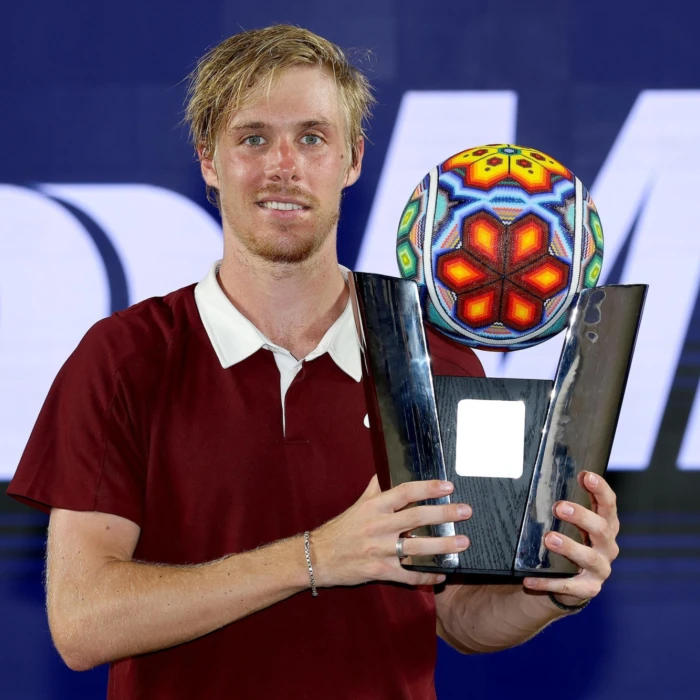 Shapovalov remporte son deuxième titre de l’année à Los Cabos