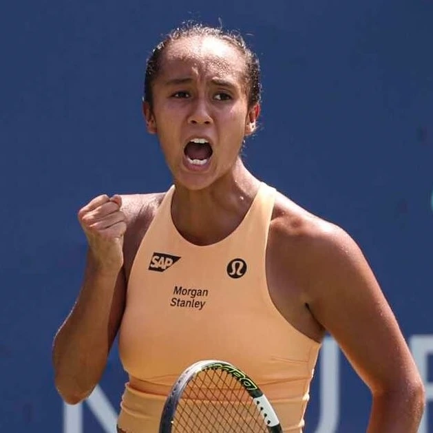 Fernandez Overcomes Injury Scare and Townsend to Reach Washington Semis