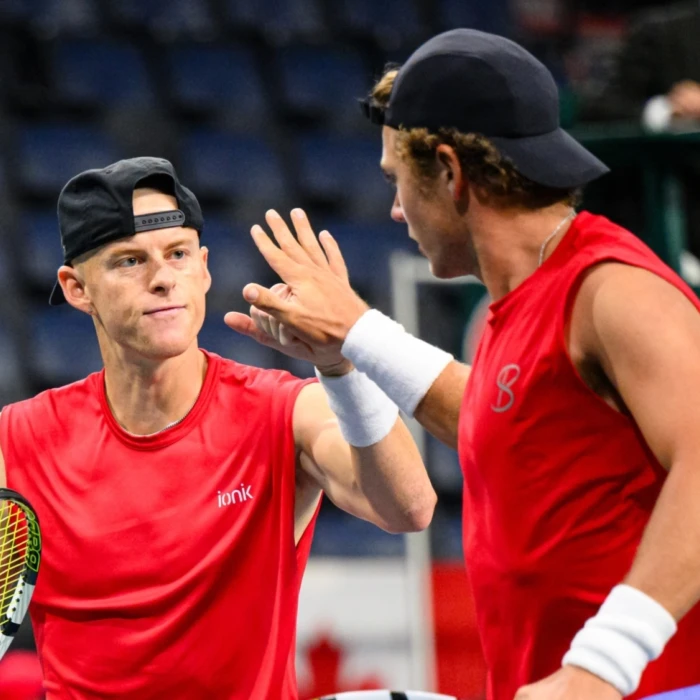 Draxl et Harper remportent la victoire pour le Canada à la Coupe Davis à Halifax
