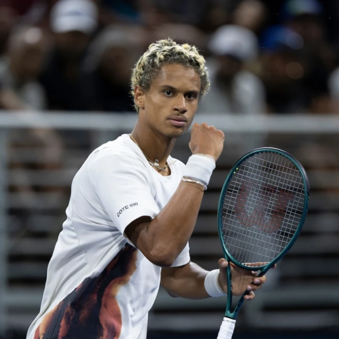 Monday Digest: Familiar Territory for Canadian Men