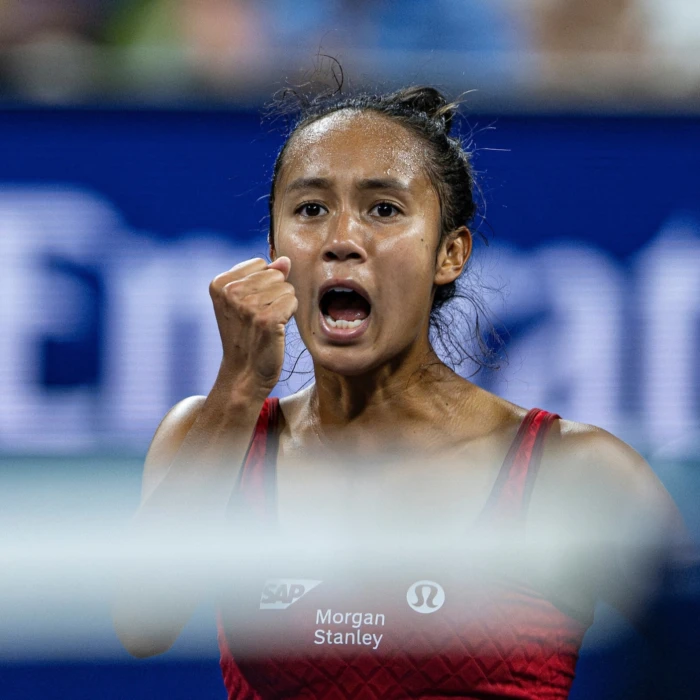 Fernandez Through to Final Four in Osaka With Straight-Sets Win