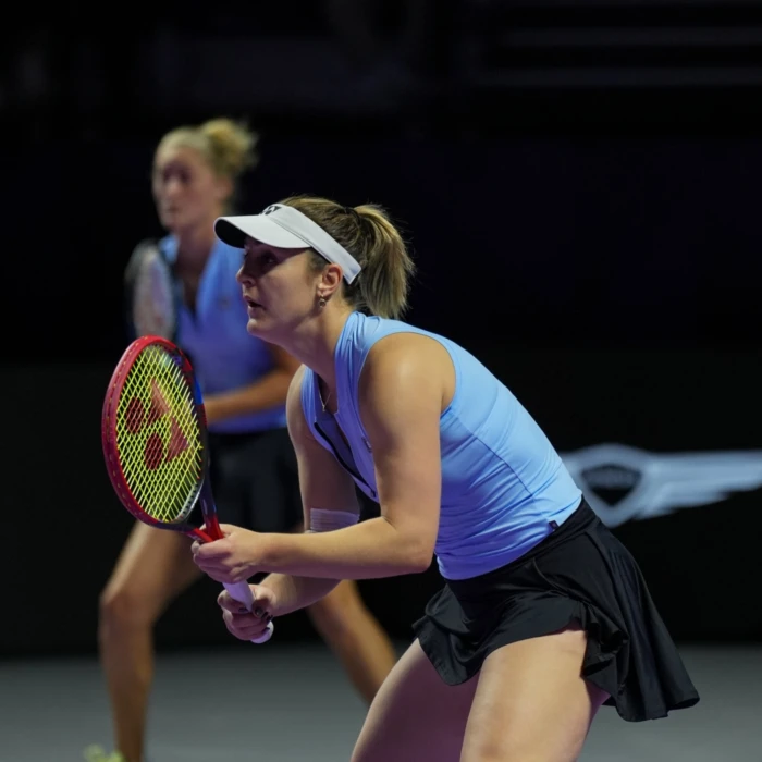 Dabrowski and Routliffe Title Defence Ends in WTA Finals Group Stage