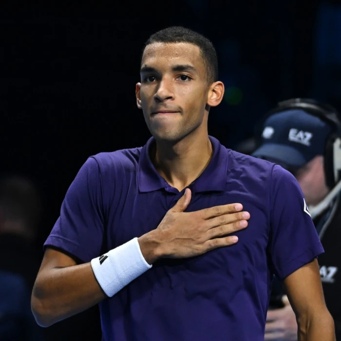 Auger-Aliassime's Season Ends with ATP Finals Semifinal Loss to Alcaraz