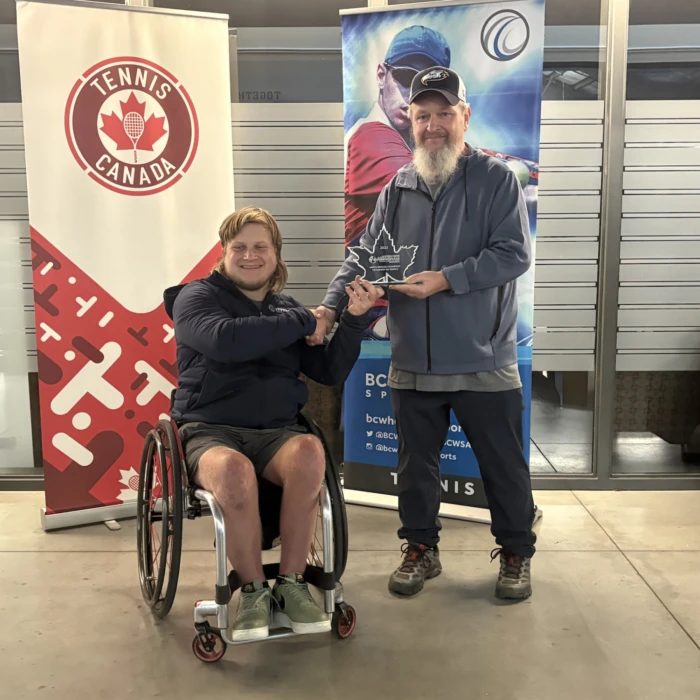 Venos décroche son sixième titre des Championnats canadiens Birmingham de tennis en fauteuil roulant ; Courchesne et Dolinar s’illustrent aussi