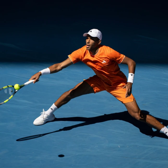 Auger-Aliassime rate le doublé à Rotterdam