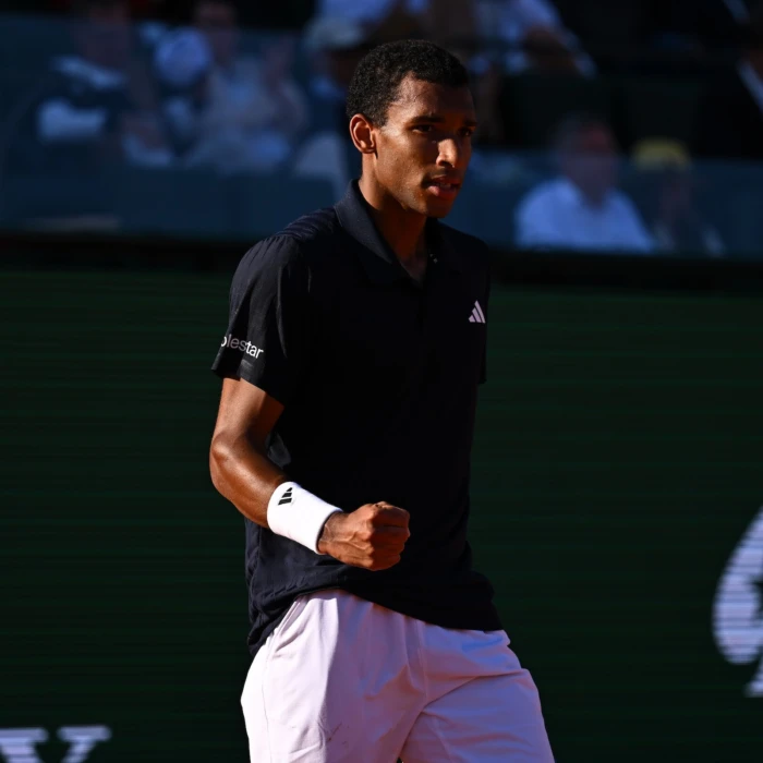 Auger-Aliassime bat Ruud par abandon au troisième tour de Monte-Carlo