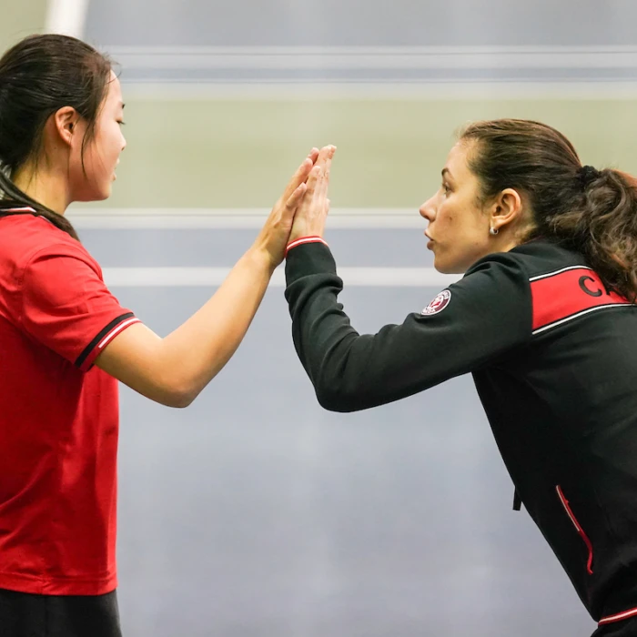 Sharon Fichman s'épanouit et continue d'apprendre dans le rôle de capitaine d’Équipe Canada