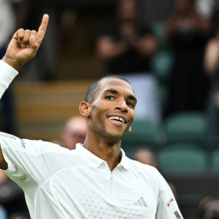 Auger-Aliassime Dazzles in Centre Court Debut, Reaches Wimbledon Fourth Round