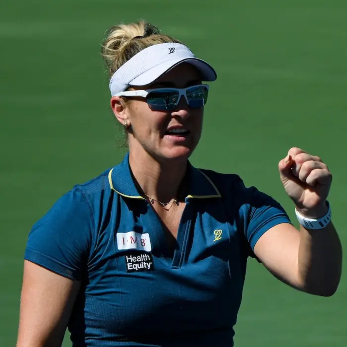 Survol du lundi : Dabrowski veut défendre son titre à New York