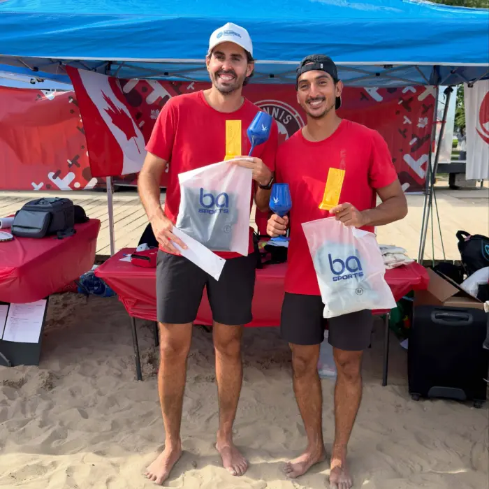 Frugoni et Parke-Bédard prennent les bouchées doubles aux Championnats canadiens de tennis de plage