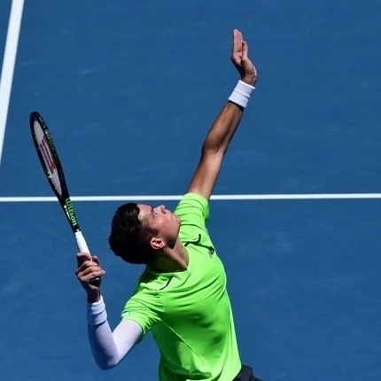 Tebbutt: Milos afloat, Vasek sunk