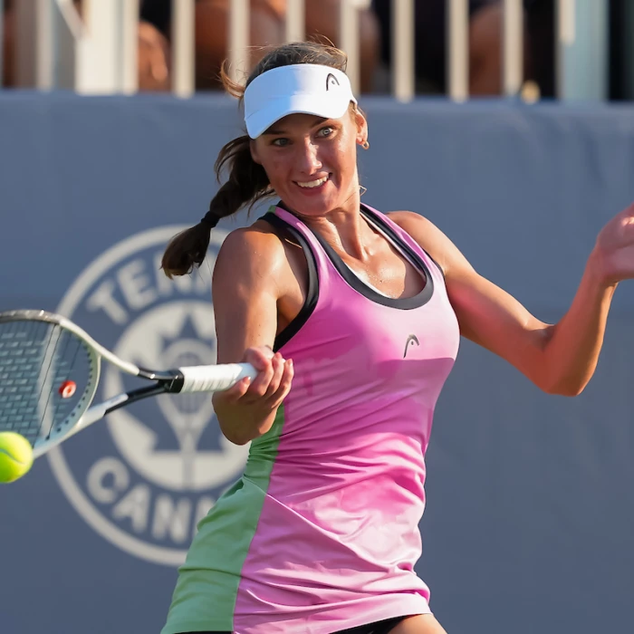 Une victoire pour Branstine à ses débuts à la Coupe Billie Jean King et le Canada mène contre le Mexique