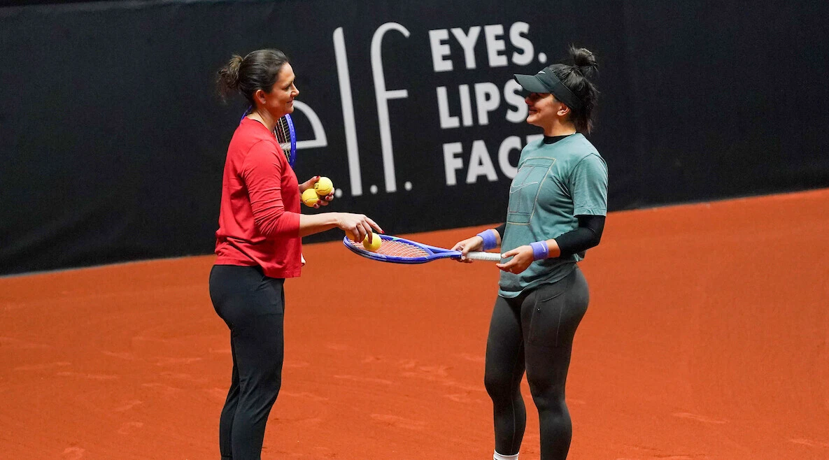 CHAMPAGNE SJ Bianca Andreescu Practice2