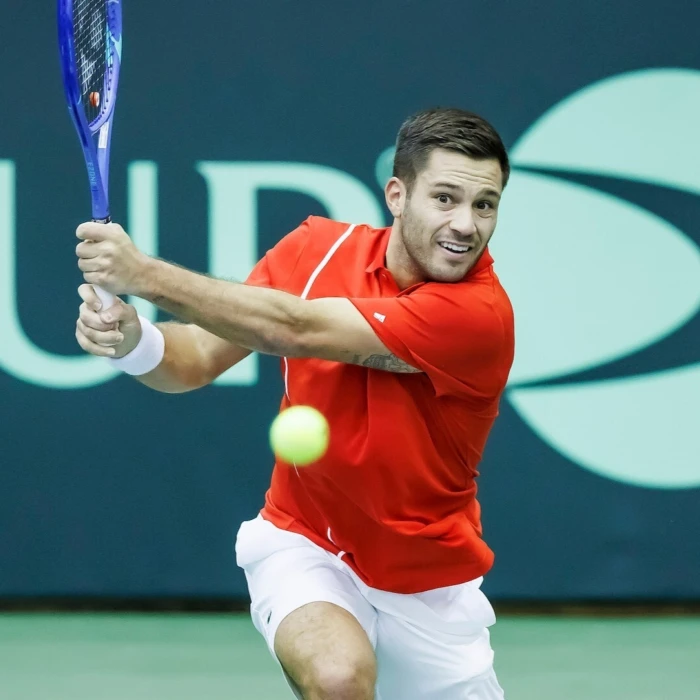 La Hongrie mène contre le Canada après les deux matchs de simple de la Coupe Davis