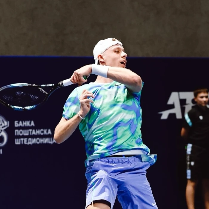 Shapovalov démolit Lehecka à Belgrade pour participer à sa première finale depuis 2022 