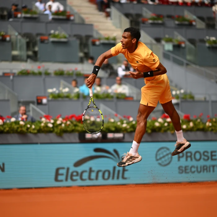 Auger-Aliassime, Fernandez Rally to Win Madrid Openers