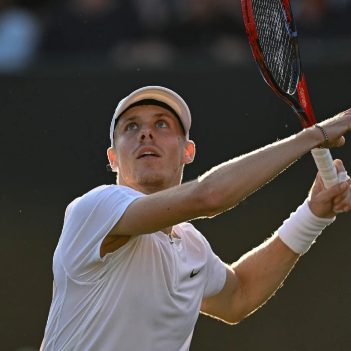 Survol du lundi : Shapovalov et Auger-Aliassime de retour en action à Auckland