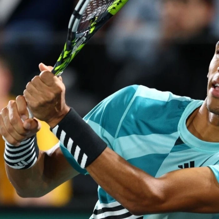 Auger-Aliassime Opens Paris Masters With Confident Victory