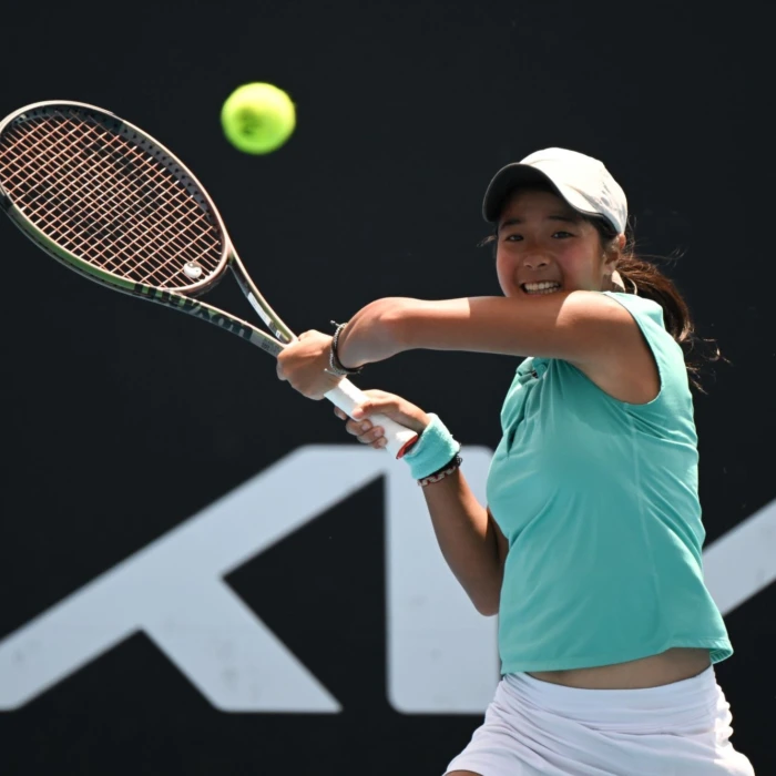 Naomi Xu and Scarlett Nicholson to compete at the Repentigny National Bank Junior Tennis Championships