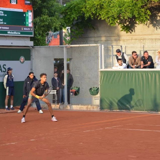 Tebbutt: Victoire pour Zhao, défaites crève-cœur pour Diallo et Sebov à Roland-Garros