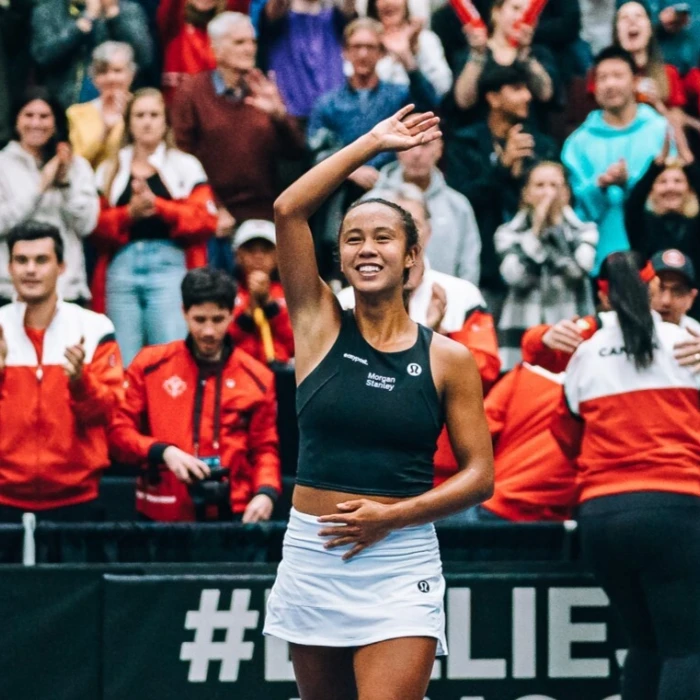Survol du lundi : Fernandez remporte le prix Heart de la Coupe Billie Jean King