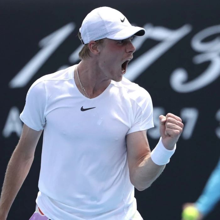 Shapovalov Overcomes Hiccup to Advance in Melbourne