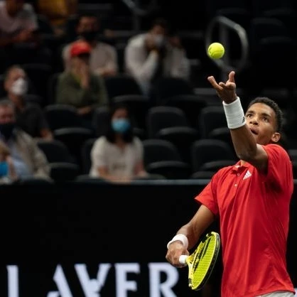 Survol du lundi : Le Canada atteint les quarts de finale des Finales de la Coupe Davis 