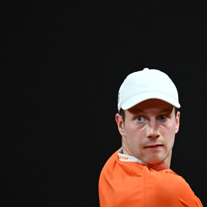 Tebbutt: A Dutch double on Day One