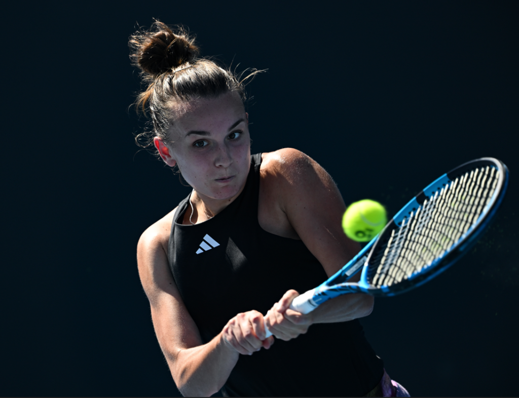 Clara Burel hits a backhand.